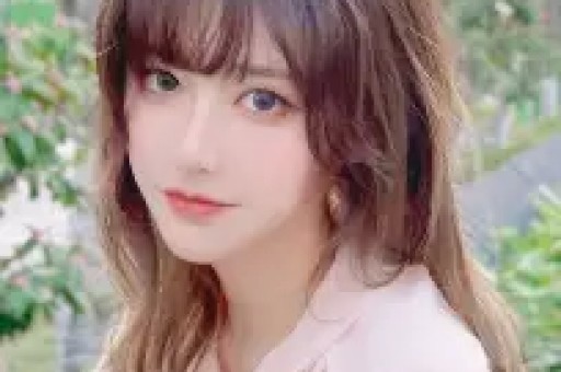 1天4个瓜！自曝怀双胎、国外生子、女星恋情曝光迪丽热巴最意外